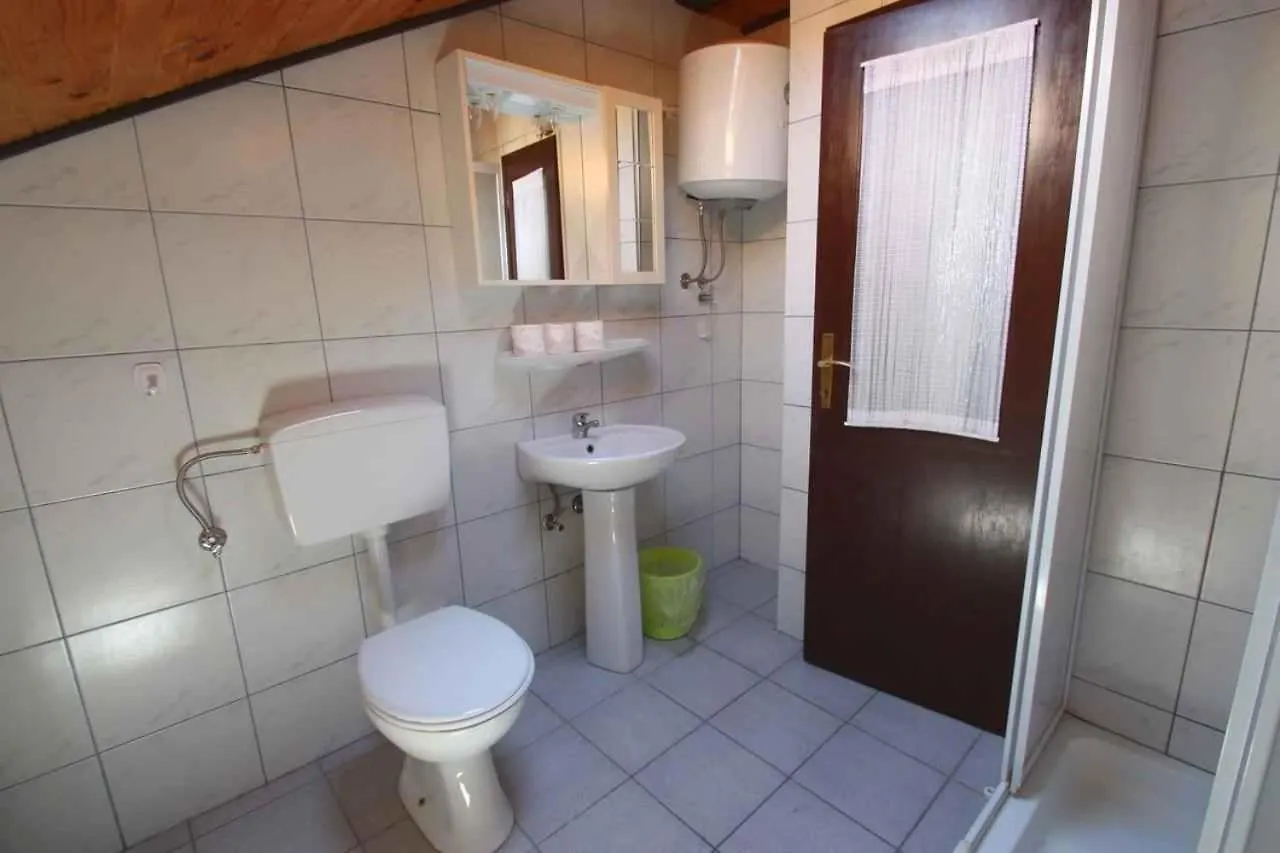 Apartment In Dramalj 5752
