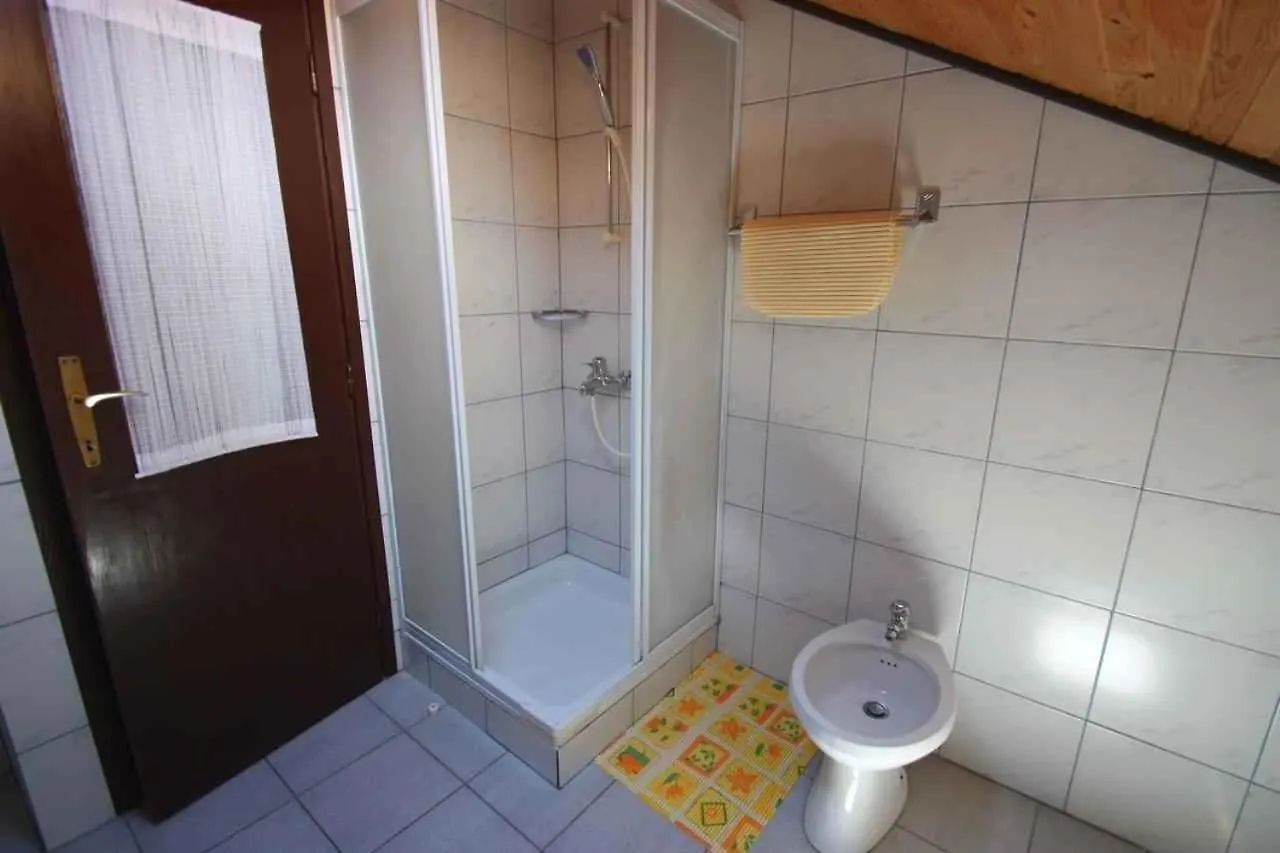 Apartment In Dramalj 5752