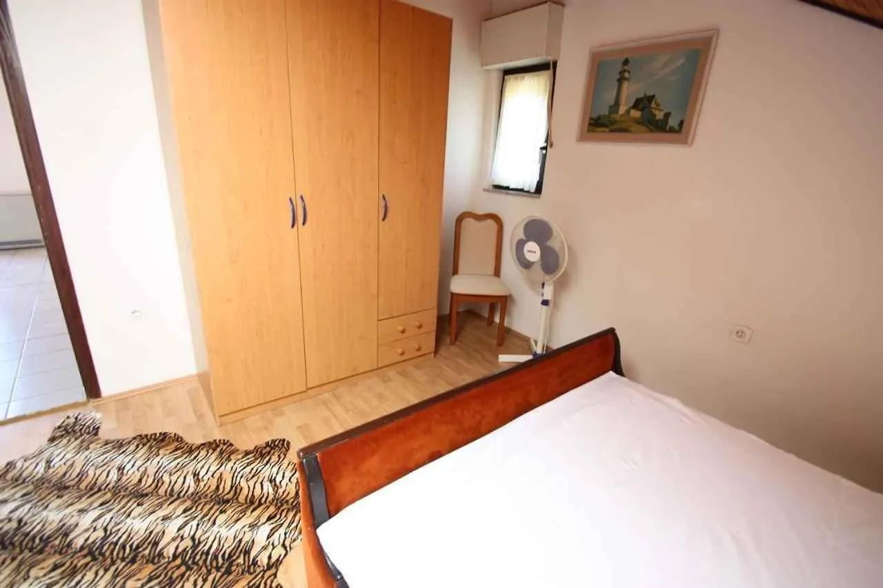 Apartment In Dramalj 5752 Croatia