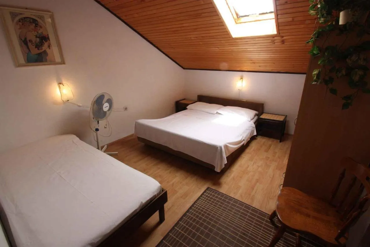 Apartment In Dramalj 5752 Croatia